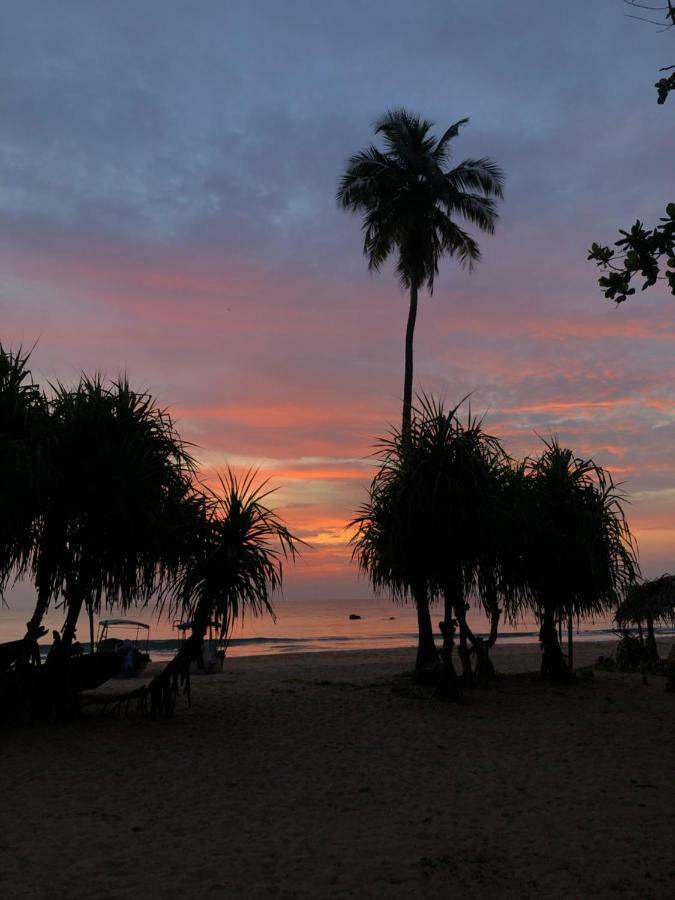 Moon Isle Beach Bungalow Nilaveli Dış mekan fotoğraf